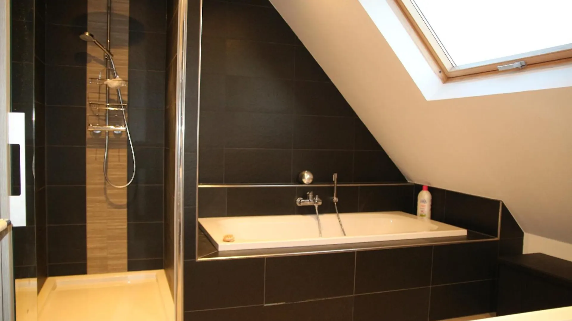 La Creme Vila Ostend 0*,